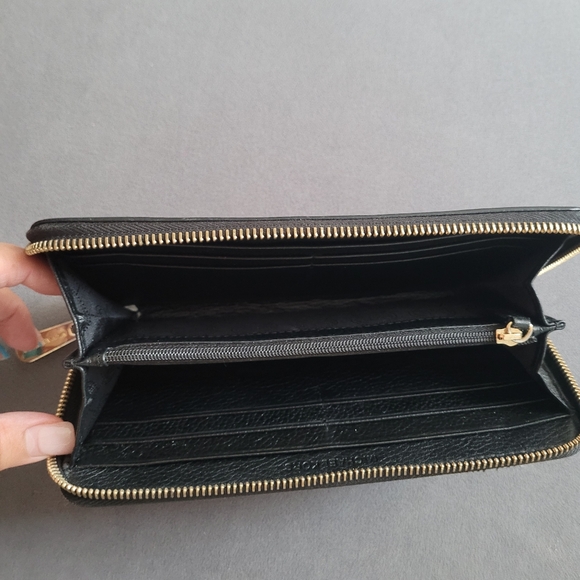 Wallet - Picture 3 of 4